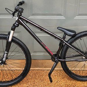 Meet your Posher, Max